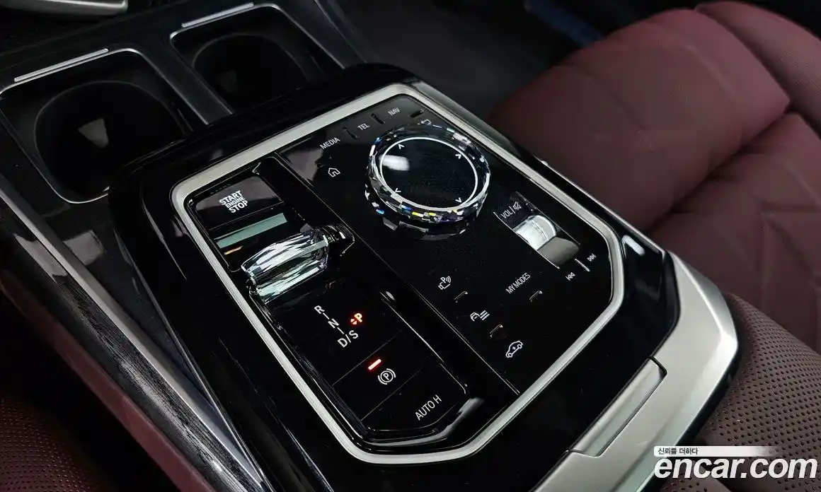 BMW 7 серия 2025 3.0 автомат (гидро), фото 12