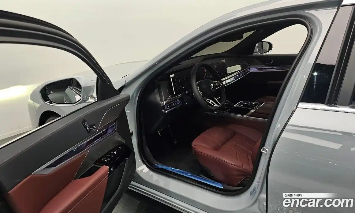 BMW 7 серия 2025 3.0 автомат (гидро), фото 13
