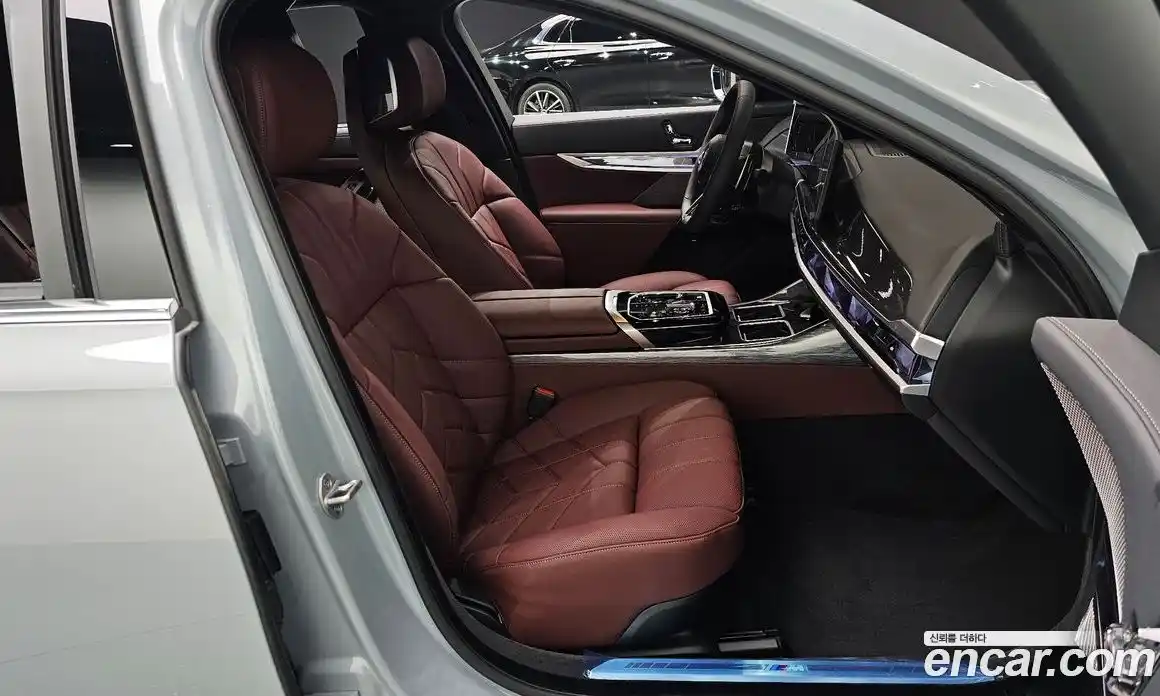 BMW 7 серия 2025 3.0 автомат (гидро), фото 16