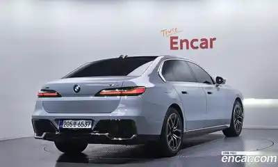 BMW 7 серия 2025 3.0 автомат (гидро), миниатюра 2