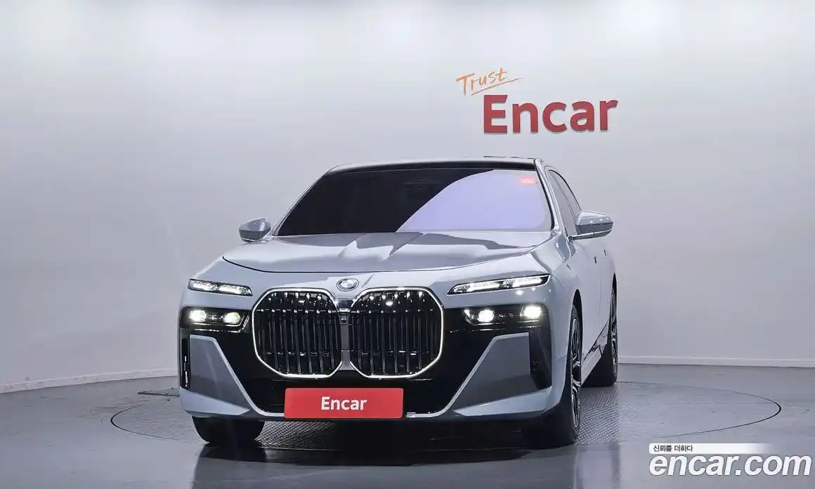 BMW 7 серия 2025 3.0 автомат (гидро), фото 3