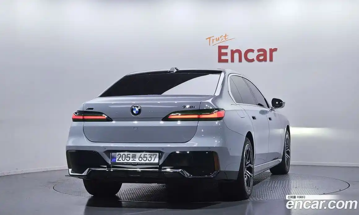 BMW 7 серия 2025 3.0 автомат (гидро), фото 4