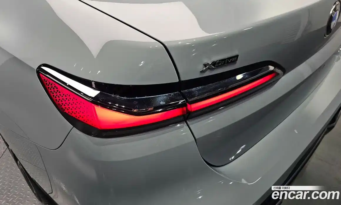 BMW 7 серия 2025 3.0 автомат (гидро), фото 9
