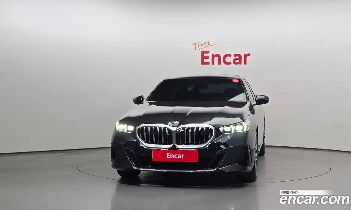BMW 5 серия 2025 2.0 автомат (гидро), фото 3