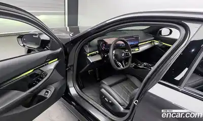 BMW 5 серия 2025 2.0 автомат (гидро), миниатюра 10