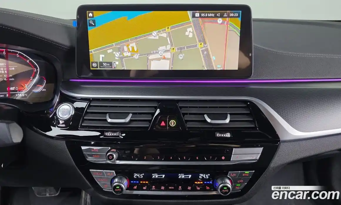 BMW 5-Series 2023 2.0 гидро, фото 33