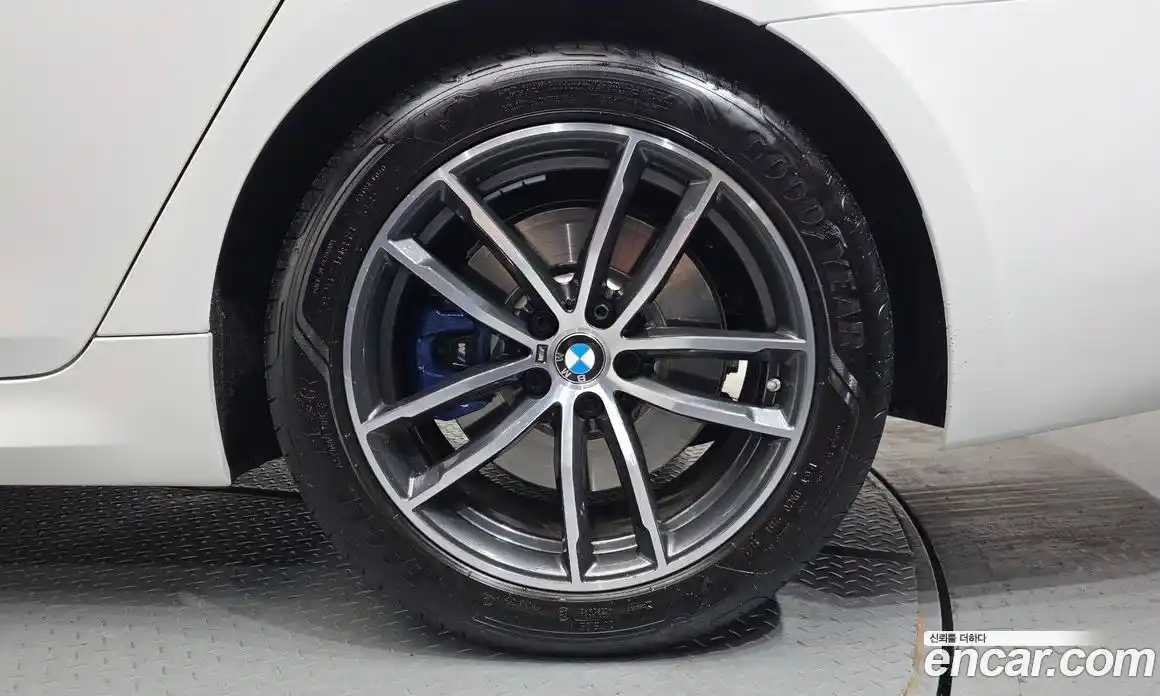 BMW 5-Series 2023 2.0 гидро, фото 7