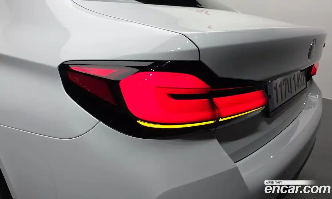 BMW 5-Series 2023 2.0 гидро, фото 9