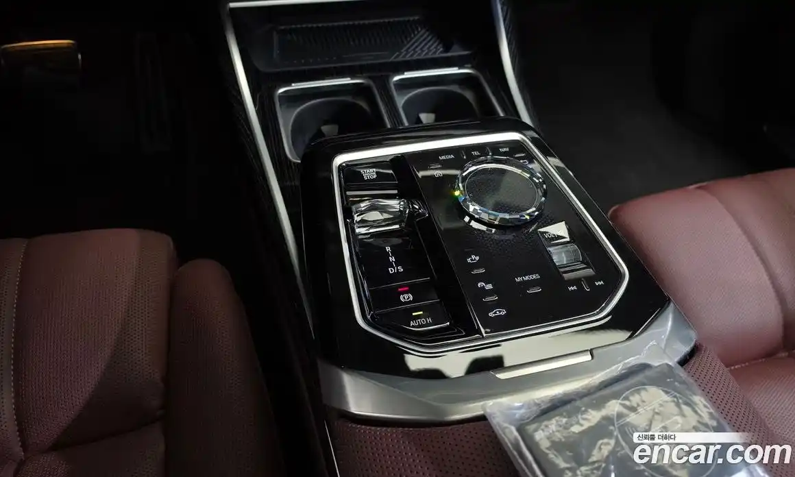 BMW 7 серия 2025 3.0 автомат (гидро), фото 12