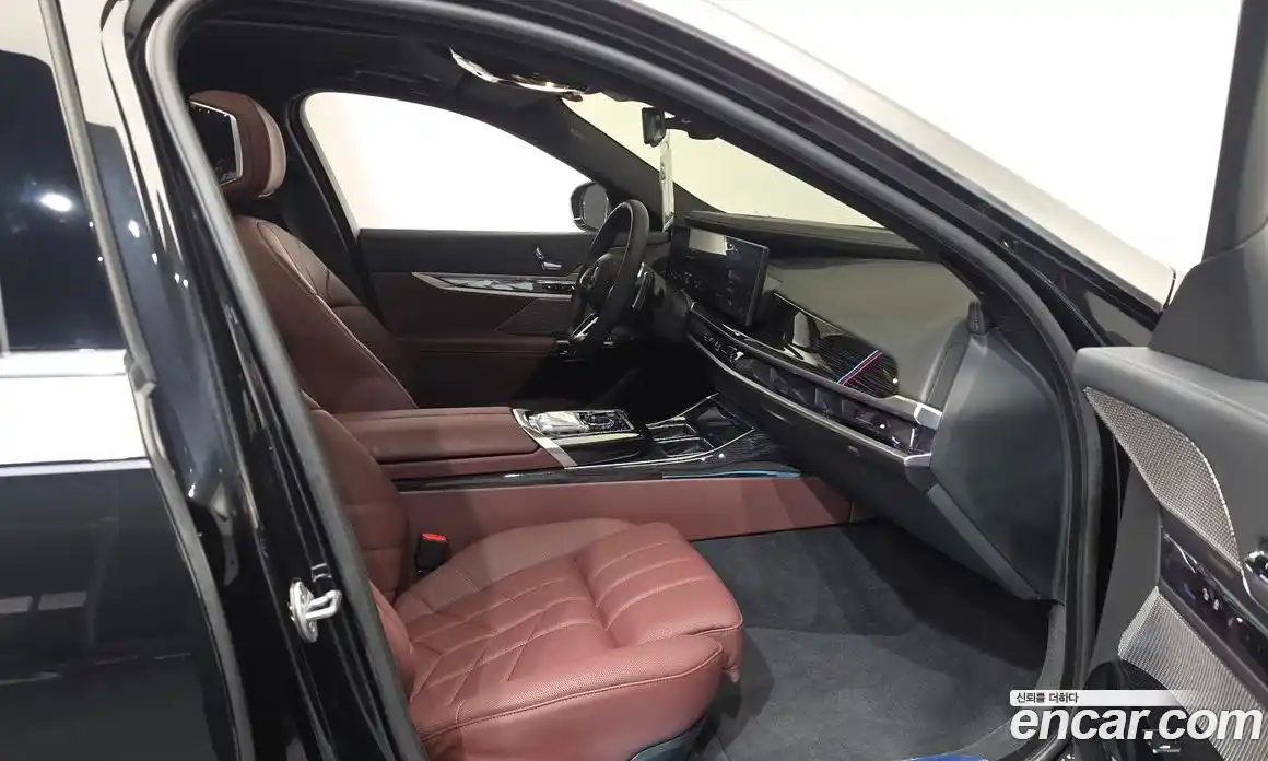BMW 7 серия 2025 3.0 автомат (гидро), фото 16
