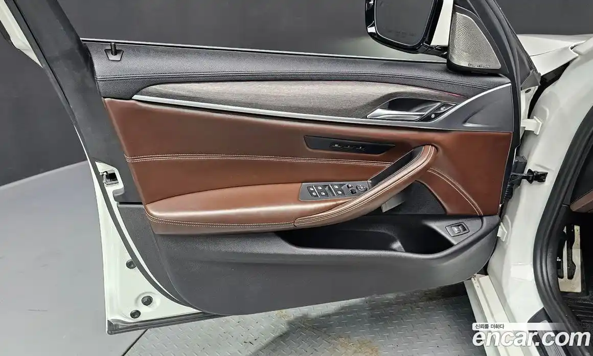BMW 5 серия 2017 2.0 автомат (гидро), фото 14