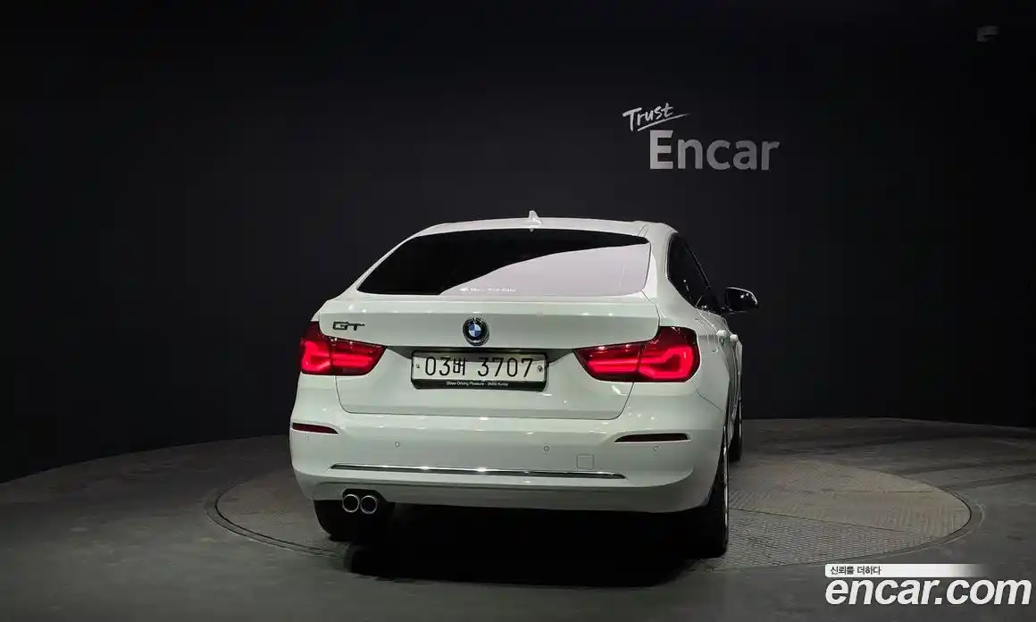 BMW 3-Series 2017 2.0 гидро, фото 4