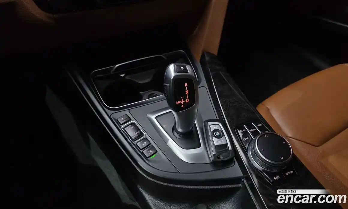 BMW 3-Series 2017 2.0 гидро, фото 9