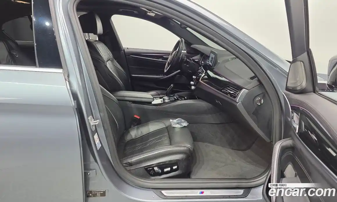 BMW 5-Series 2018 3.0 гидро, фото 16