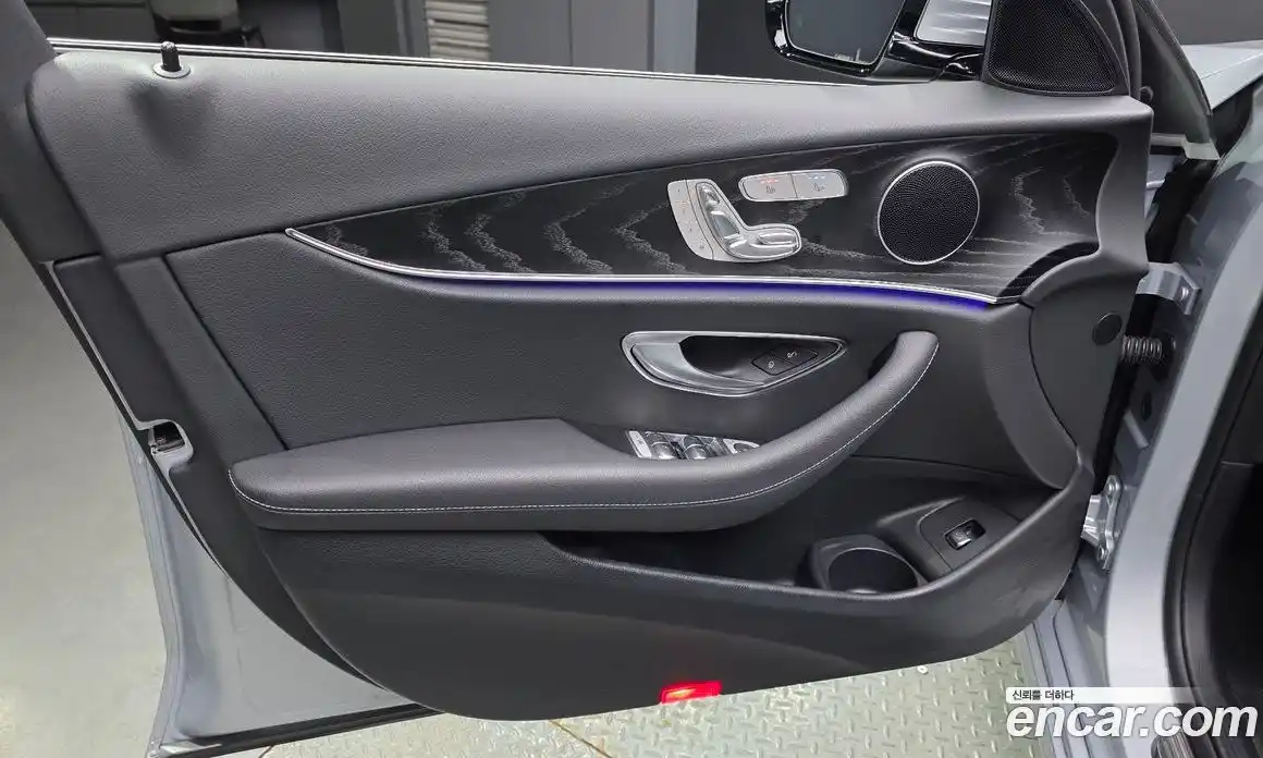 Mercedes-Benz E-Class 2022 2.0 гидро, фото 14