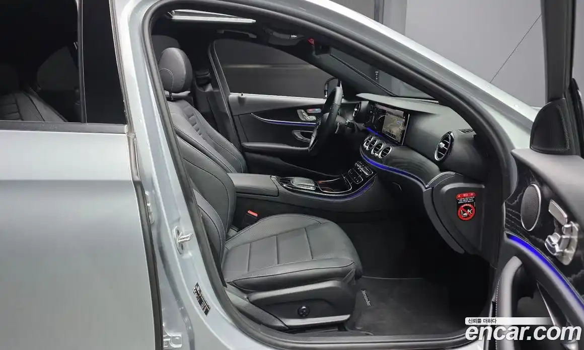 Mercedes-Benz E-Class 2022 2.0 гидро, фото 17