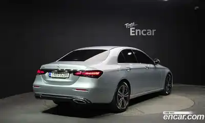Mercedes-Benz E-Class 2022 2.0 гидро, миниатюра 2