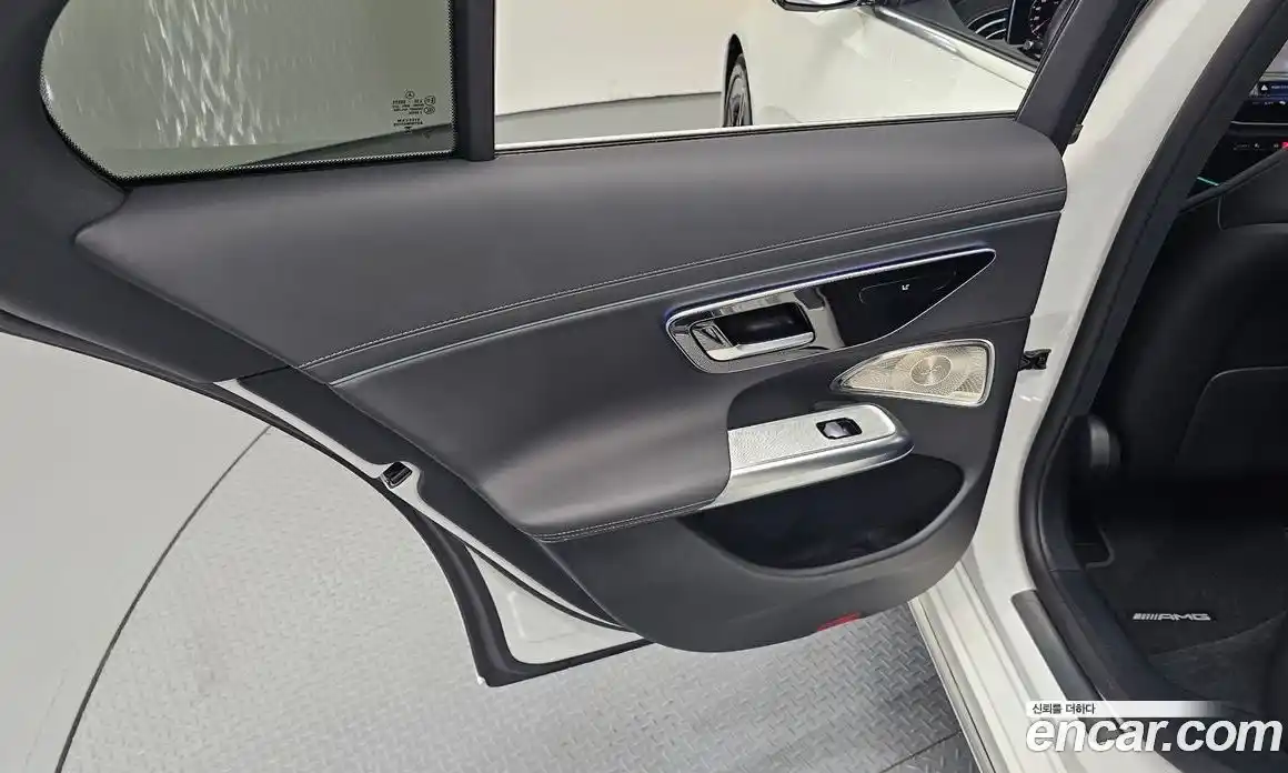 Mercedes-Benz E-Class 2024 2.0 гидро, фото 15