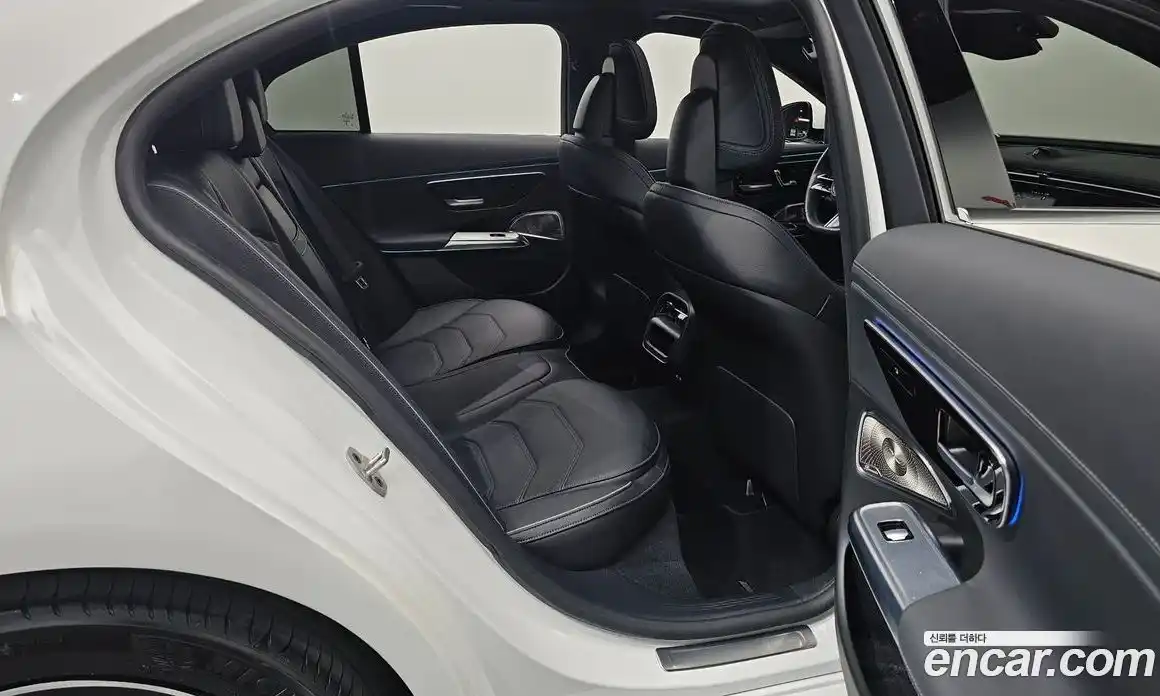 Mercedes-Benz E-Class 2024 2.0 гидро, фото 17