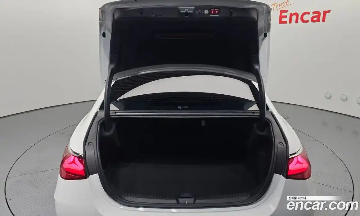 Mercedes-Benz E-Class 2024 2.0 гидро, фото 24