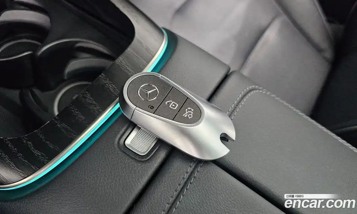 Mercedes-Benz E-Class 2024 2.0 гидро, фото 25