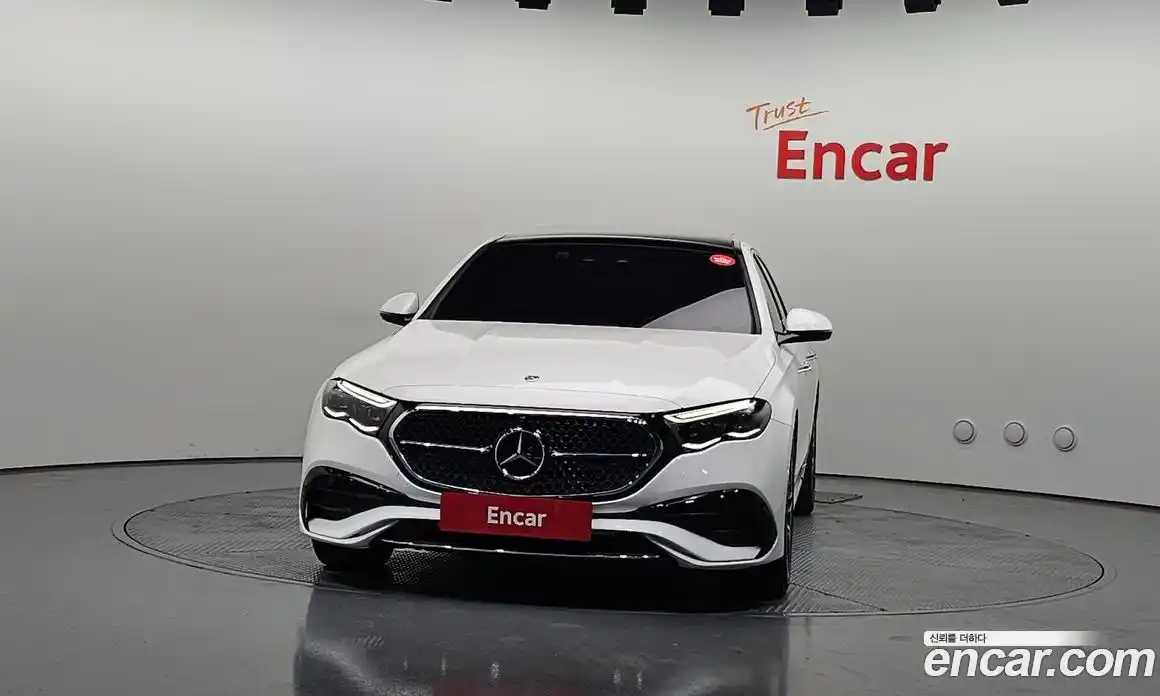 Mercedes-Benz E-Class 2024 2.0 гидро, фото 3