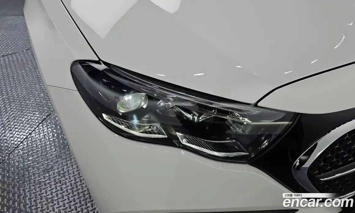 Mercedes-Benz E-Class 2024 2.0 гидро, фото 8