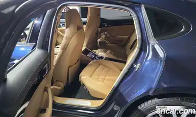 Porsche Panamera 2018 3.0 автомат (гидро), миниатюра 11