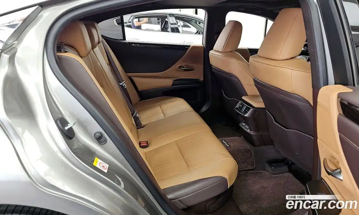 Lexus ES 2019 2.5 гидро, фото 12