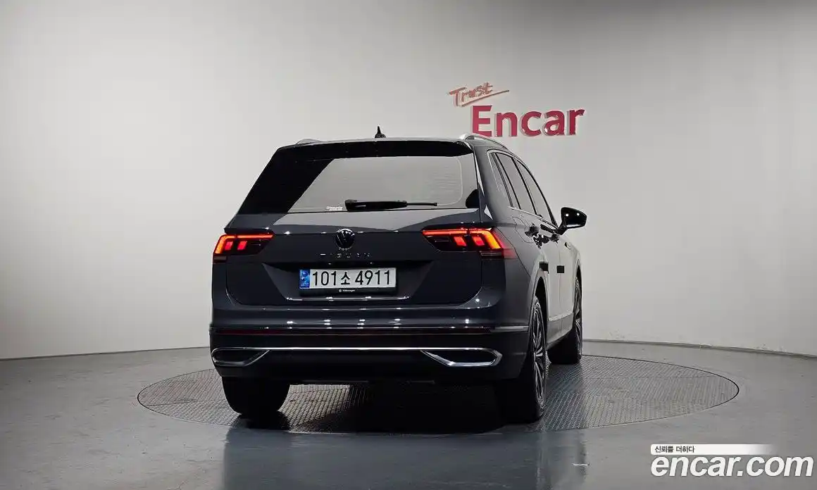 Volkswagen Tiguan 2021 2.0 автомат (гидро), фото 4