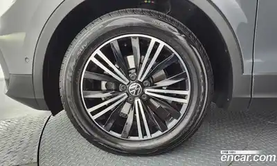 Volkswagen Tiguan 2021 2.0 автомат (гидро), миниатюра 5