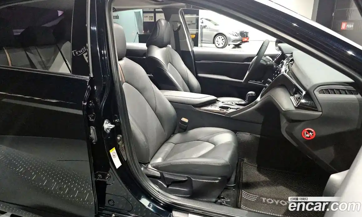 Toyota Camry 2018 2.5 гидро, фото 18