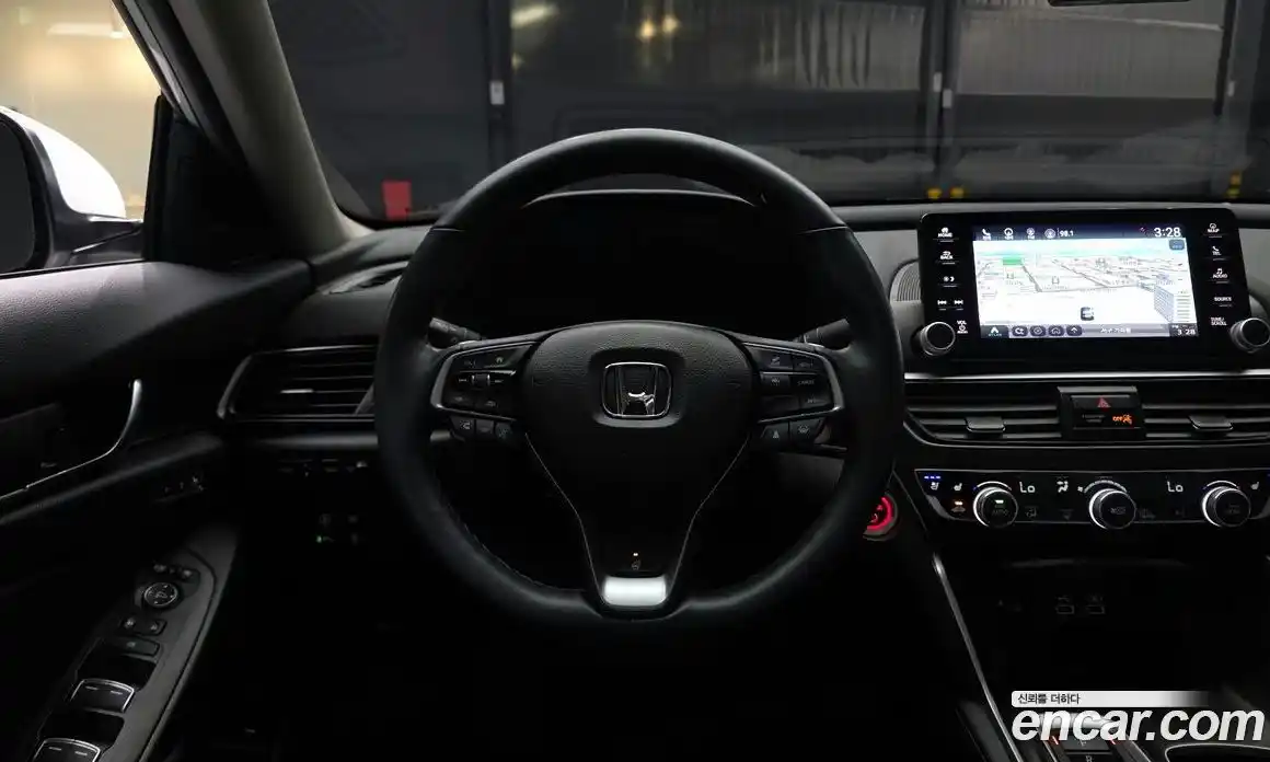 Honda Accord 2022 2.0 автомат (гидро), фото 19