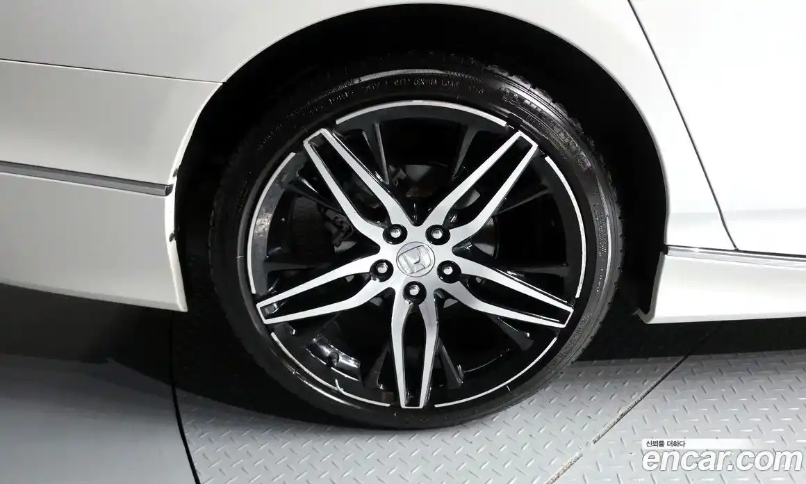 Honda Accord 2022 2.0 автомат (гидро), фото 5