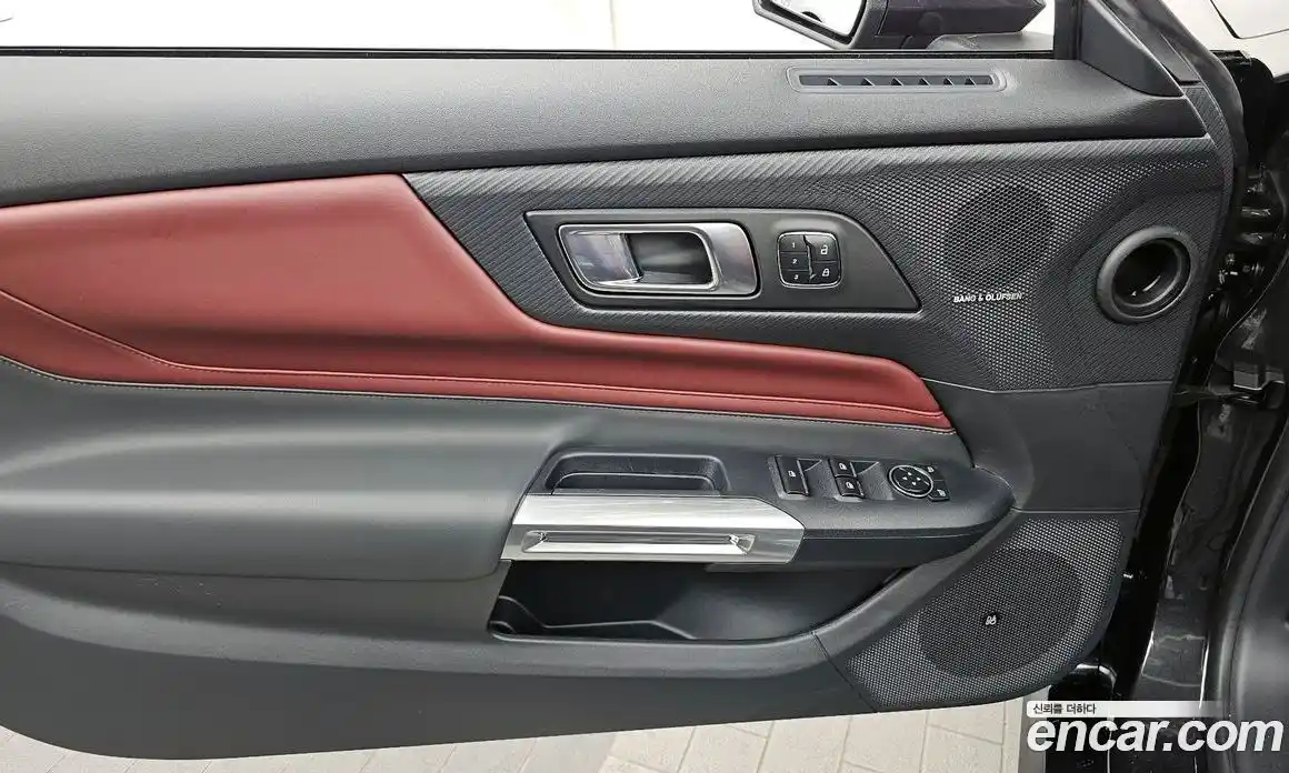 Ford Mustang 2024 5.0 автомат (гидро), фото 14