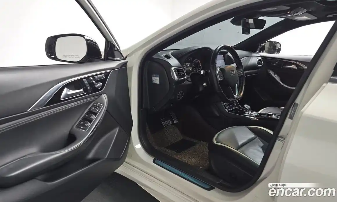Infiniti Q30 2017 2.0 гидро, фото 12
