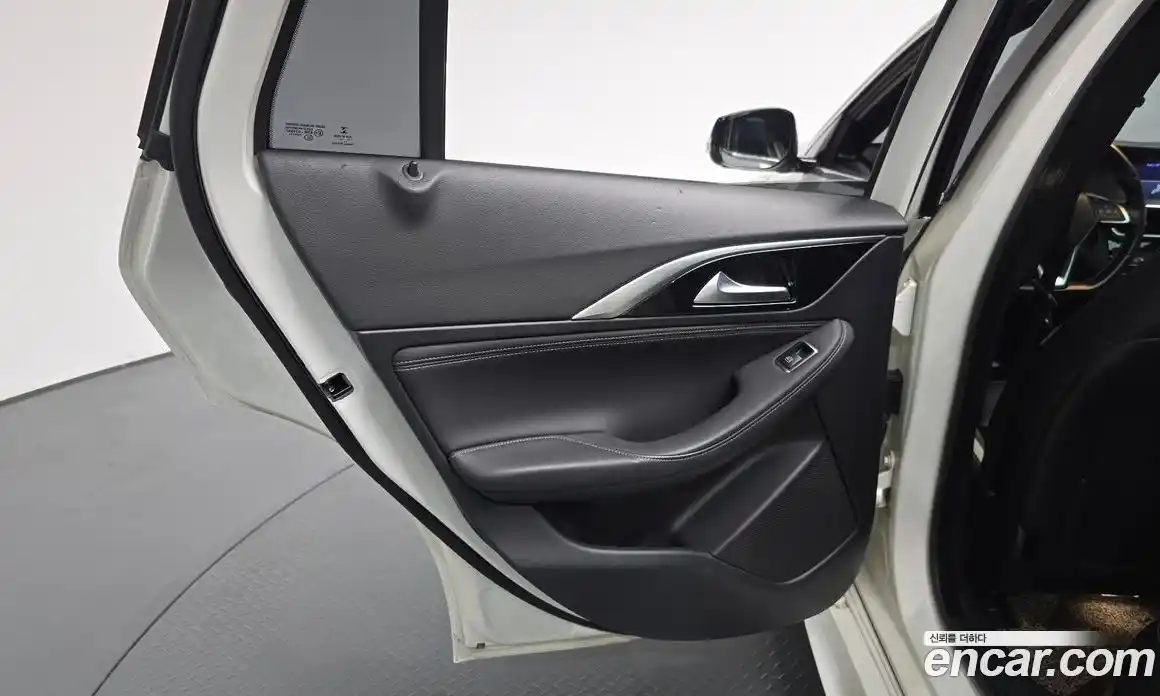 Infiniti Q30 2017 2.0 гидро, фото 14