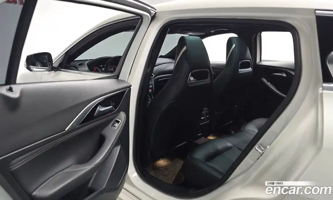 Infiniti Q30 2017 2.0 гидро, фото 15