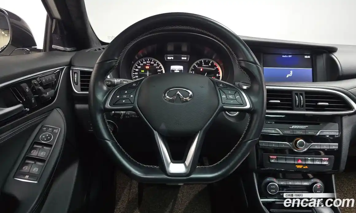 Infiniti Q30 2017 2.0 гидро, фото 18