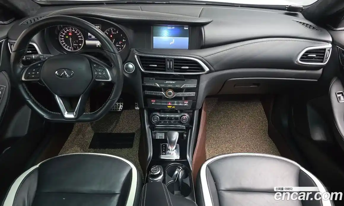 Infiniti Q30 2017 2.0 гидро, фото 9