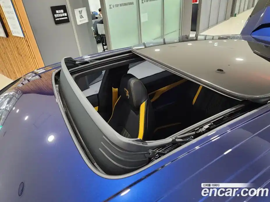 Lamborghini Urus 2025 4.0 гидро, фото 18