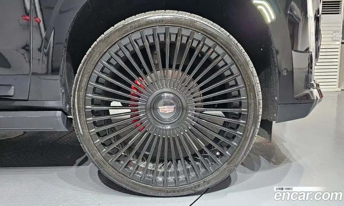 Cadillac Escalade 2022 6.2 гидро, фото 5