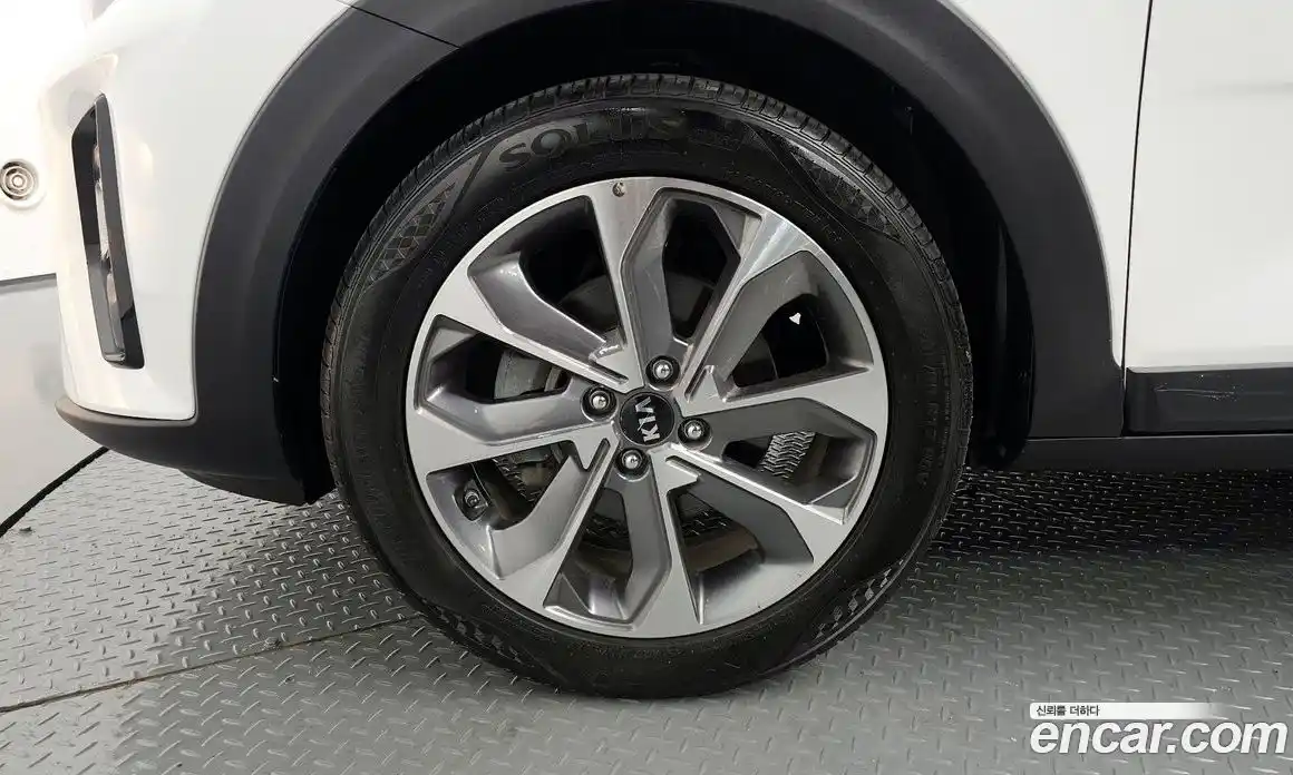 Kia Stonic 2020 1.4 автомат (гидро), фото 5