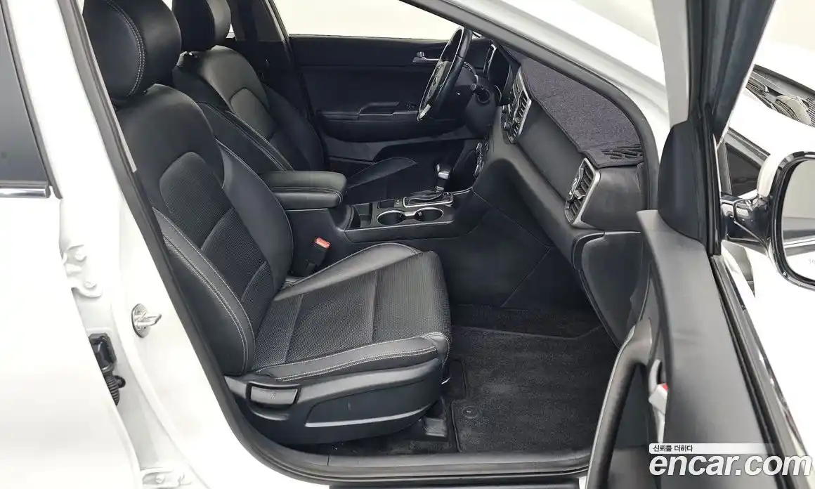 Kia Sportage 2017 2.0 автомат (гидро), фото 10