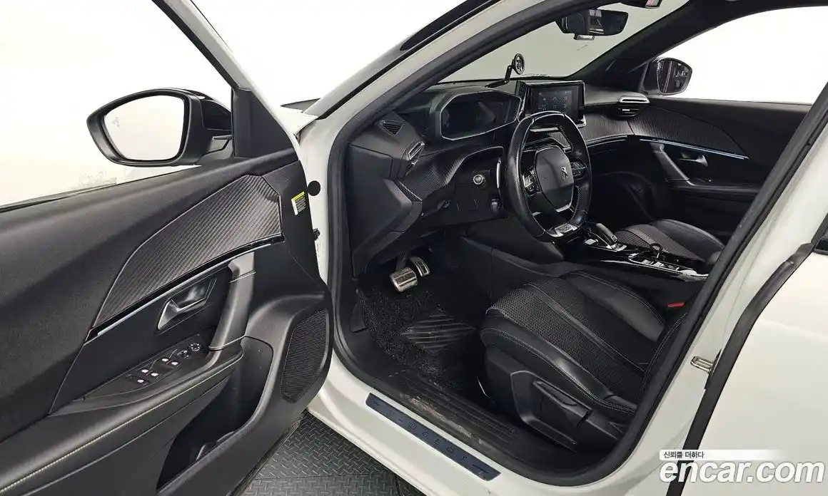 Peugeot 2008 2021 1.5 автомат (гидро), фото 11