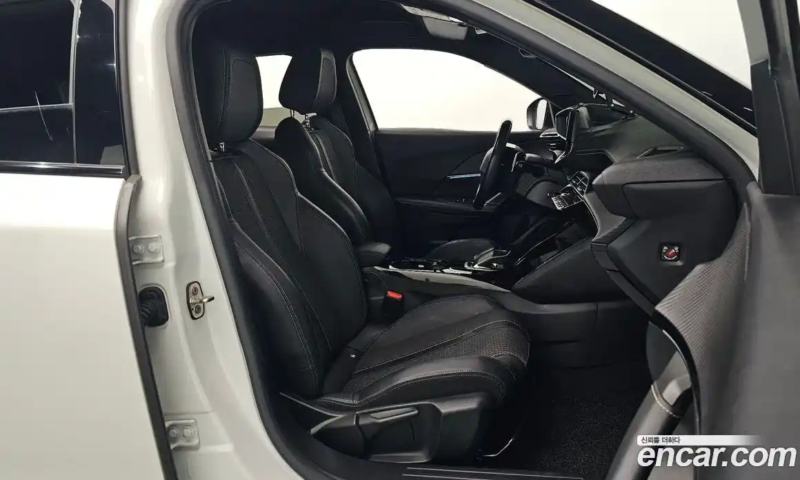 Peugeot 2008 2021 1.5 автомат (гидро), фото 10