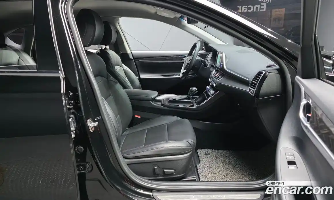 Hyundai Grandeur 2019 2.4 автомат (гидро), фото 11
