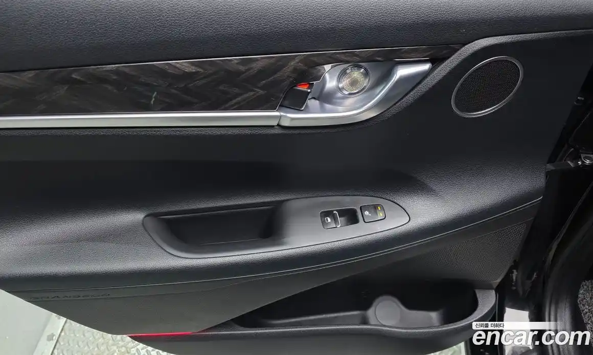 Hyundai Grandeur 2019 2.4 автомат (гидро), фото 18
