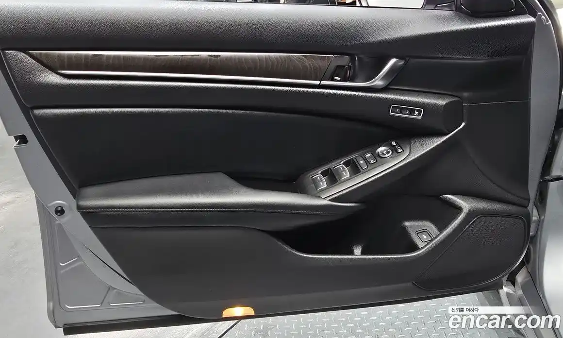 Honda Accord 2018 2.0 автомат (гидро), фото 14