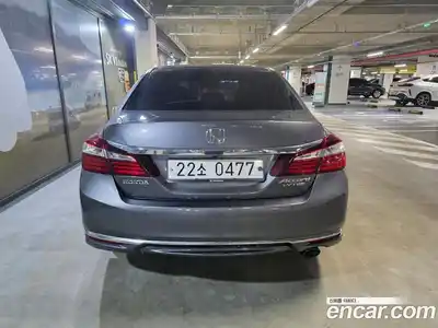 Honda Accord 2016 2.0 автомат (вариатор), миниатюра 3
